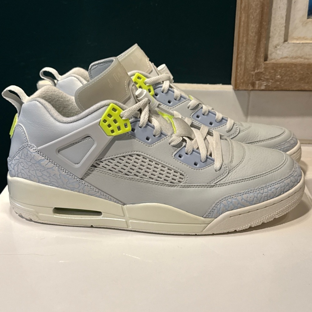 Nike Air Jordan Spikize Low Photo Dust Volt - Brand New w/o tags Size 12 - Picture 4 of 8